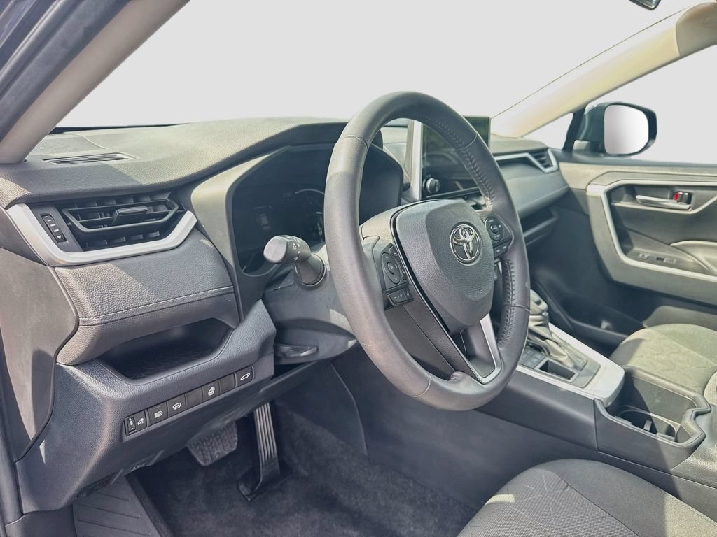 Used 2023 Toyota RAV4 XLE w/ Convenience Package AWD/4WD image 5