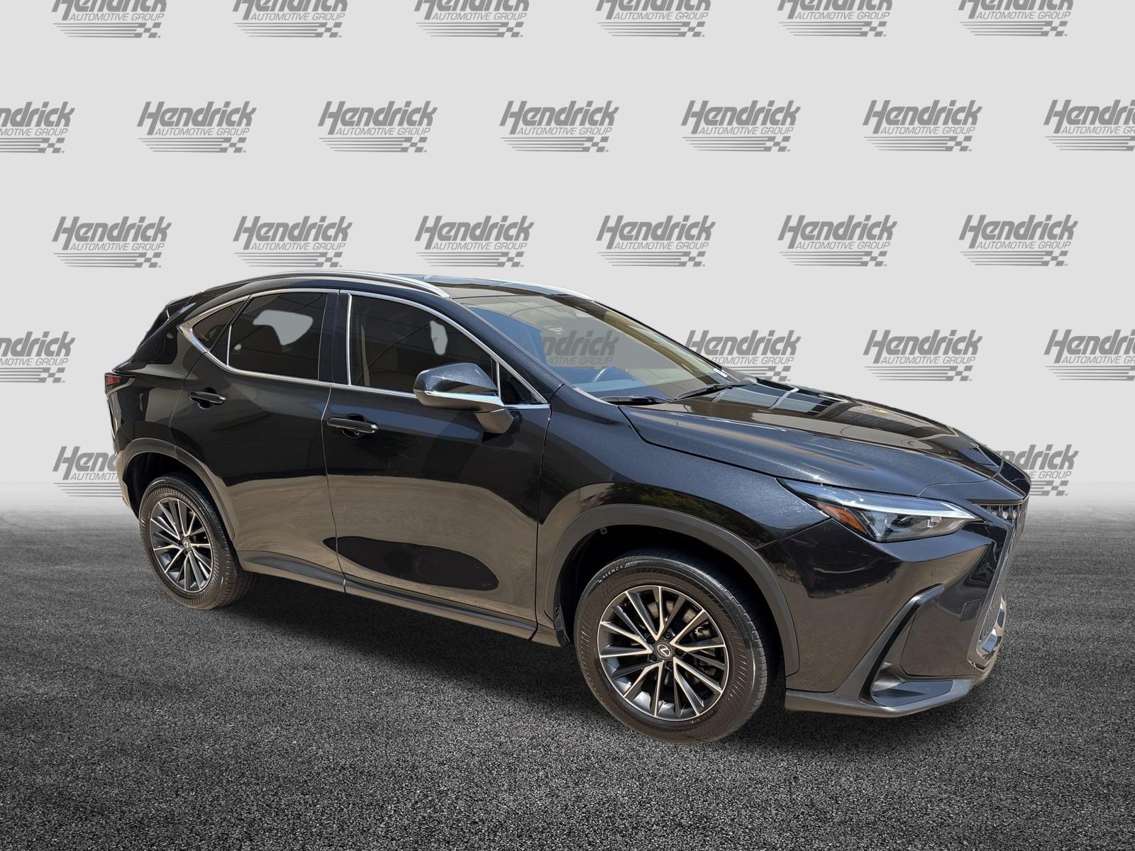 Used 2024 Lexus NX 250 FWD image 2