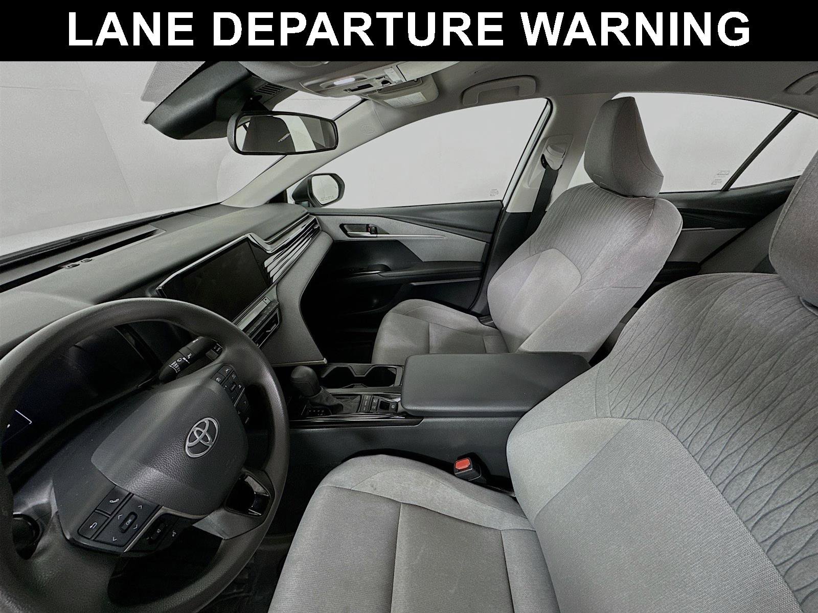 Certified 2025 Toyota Camry LE FWD image 5
