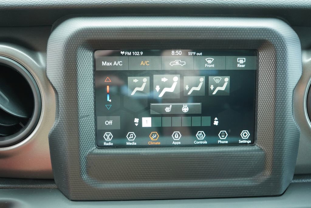 Certified 2023 Jeep Gladiator Sport AWD/4WD image 23