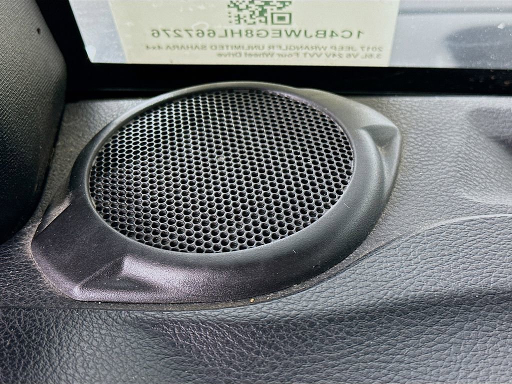 Used 2017 Jeep Wrangler Unlimited Sahara w/ Connectivity Group image 22