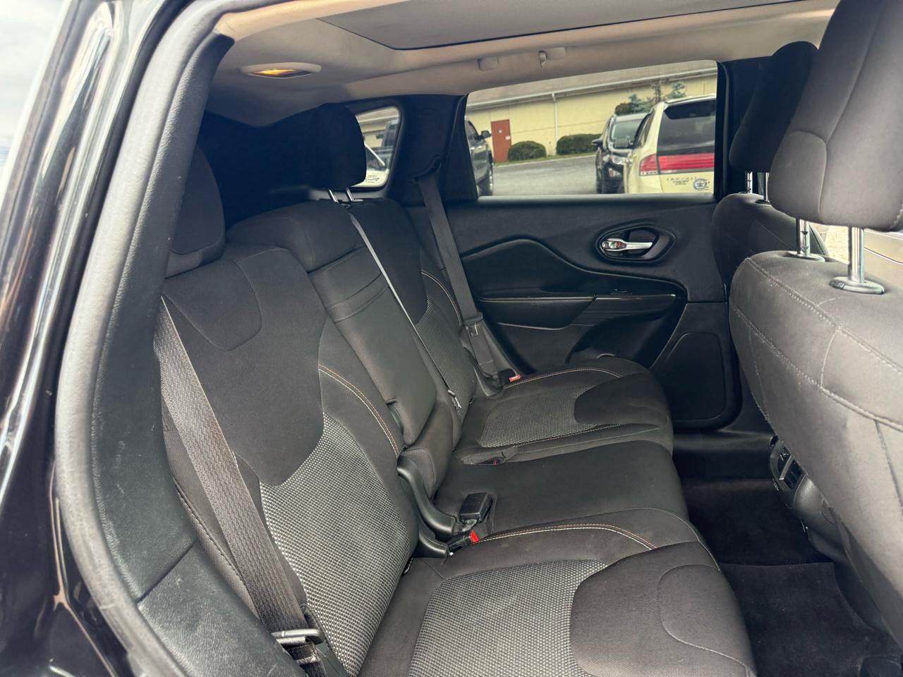 Used 2016 Jeep Cherokee 75th Anniversary AWD/4WD image 44