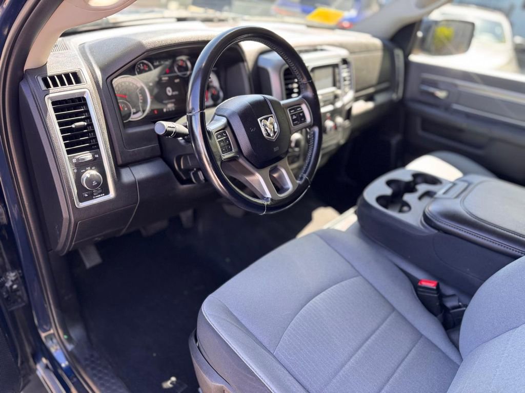 Used 2021 RAM 1500 Classic SLT w/ SLT Plus D￩cor Group AWD/4WD image 13