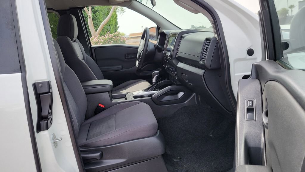 Used 2024 Nissan Frontier S w/ S Utility Package image 17