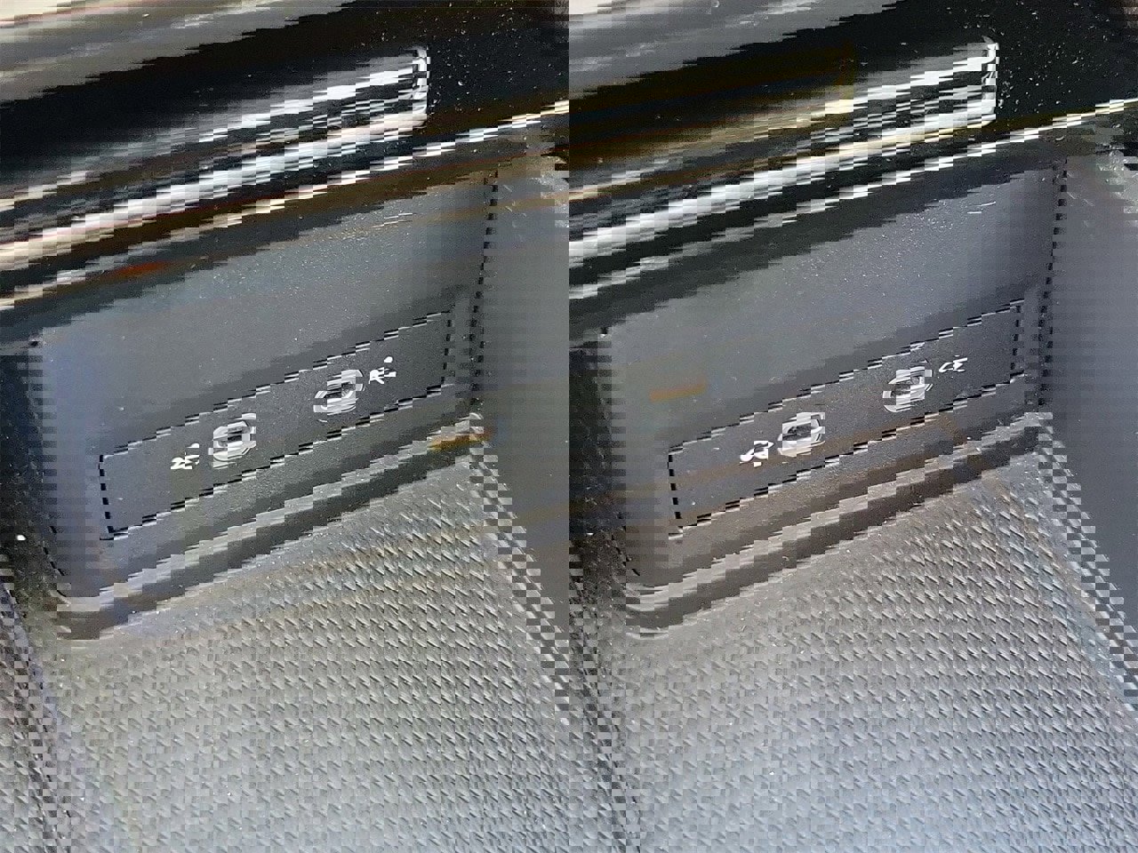 Used 2025 Volkswagen Atlas SE image 27