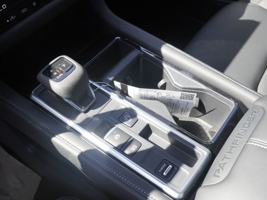 New 2026 Nissan Pathfinder SL image 14