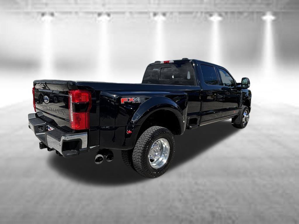 Used 2023 Ford F350 Lariat w/ Lariat Ultimate Package AWD/4WD image 4