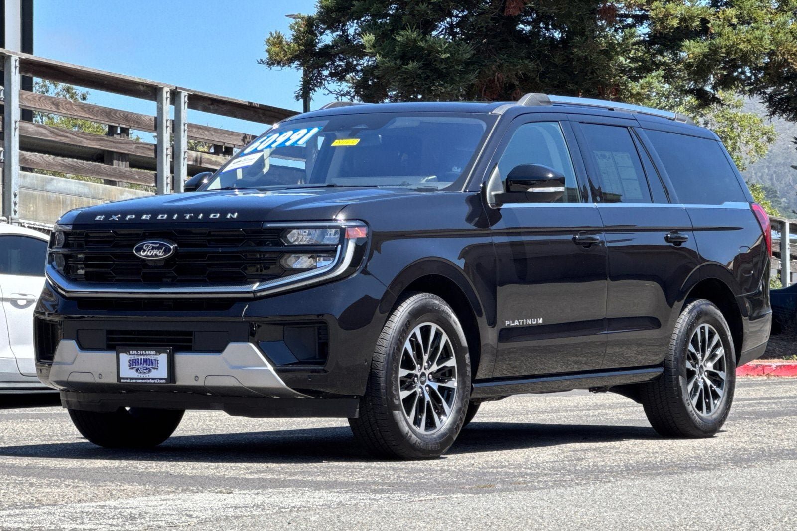 Certified 2025 Ford Expedition Platinum AWD/4WD image 11