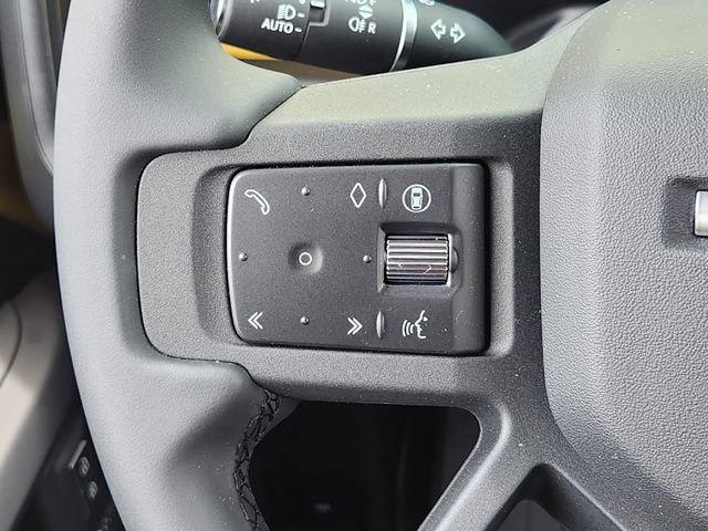 New 2026 Land Rover Defender 110 AWD/4WD image 27