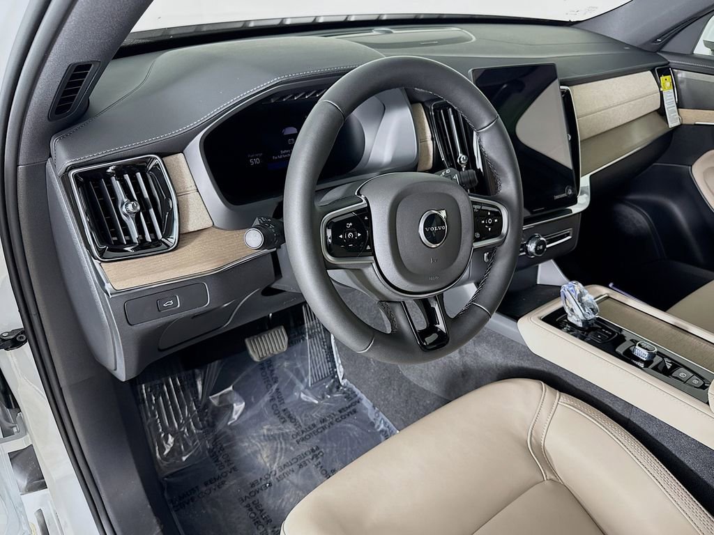 New 2026 Volvo XC90 B6 Plus w/ Protection Package Premier image 9