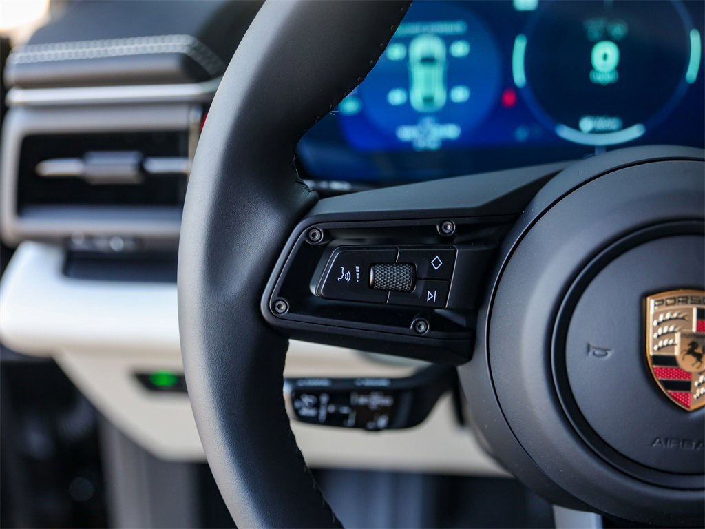 New 2025 Porsche Macan 4 Electric image 21