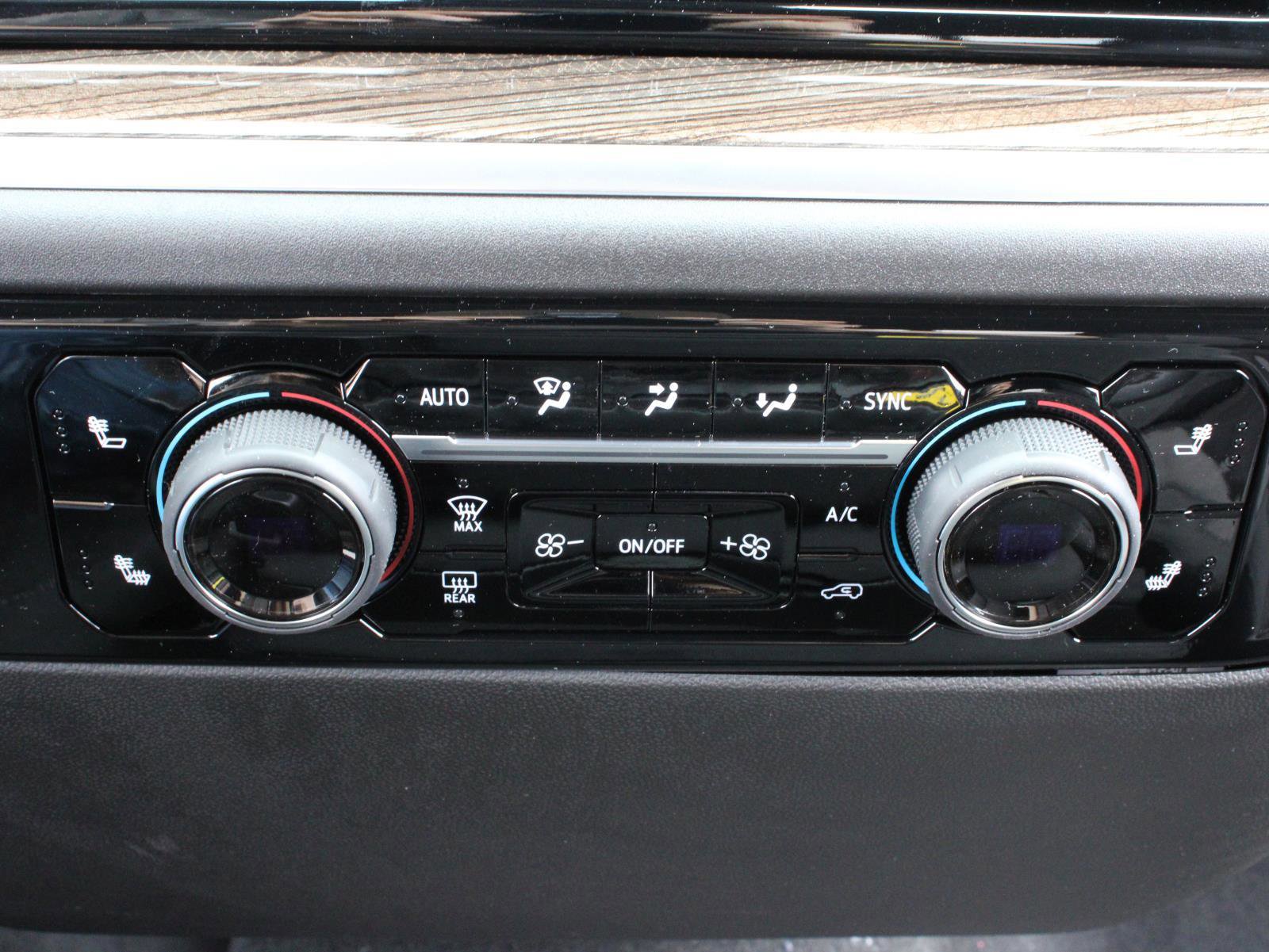 New 2025 Chevrolet Silverado 2500 LT w/ Convenience Package image 20