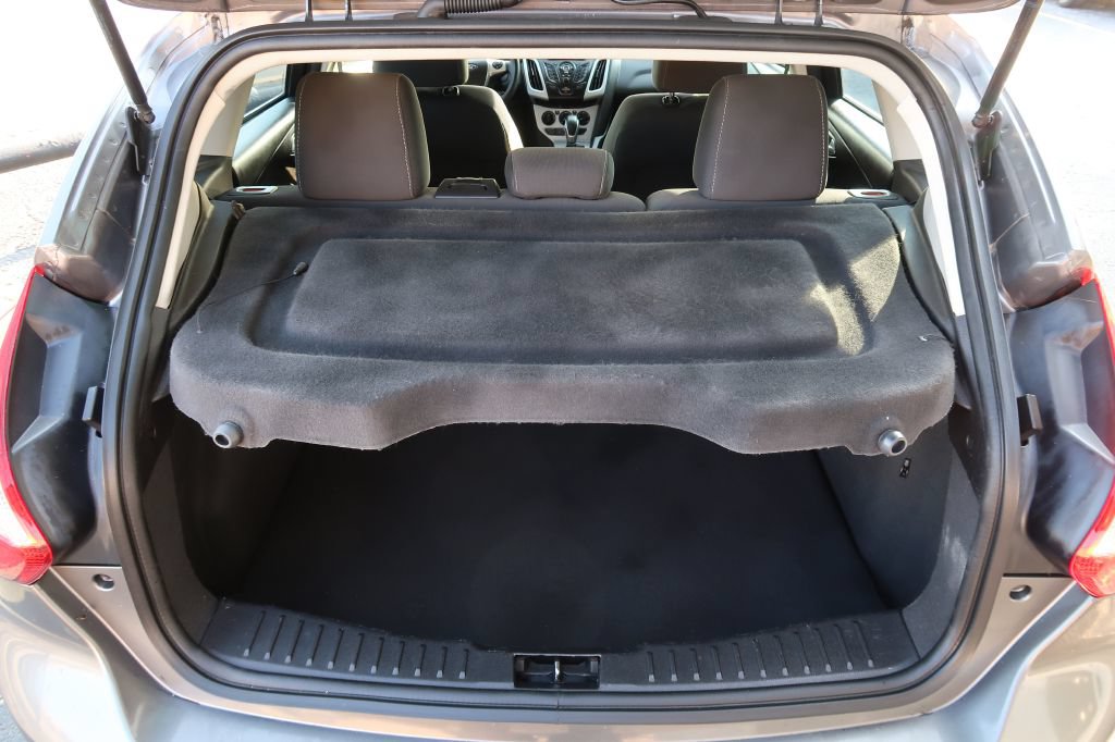 Used 2014 Ford Focus SE FWD image 11