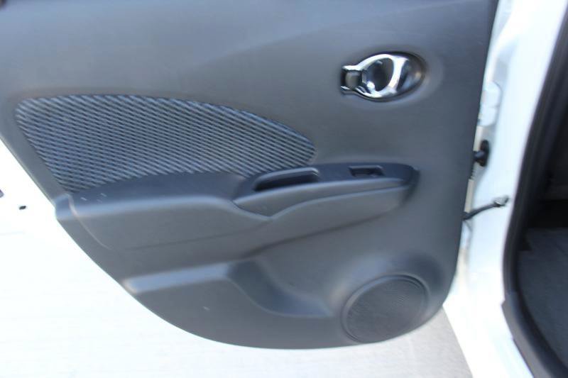 Used 2016 Nissan Versa Note SV FWD image 12