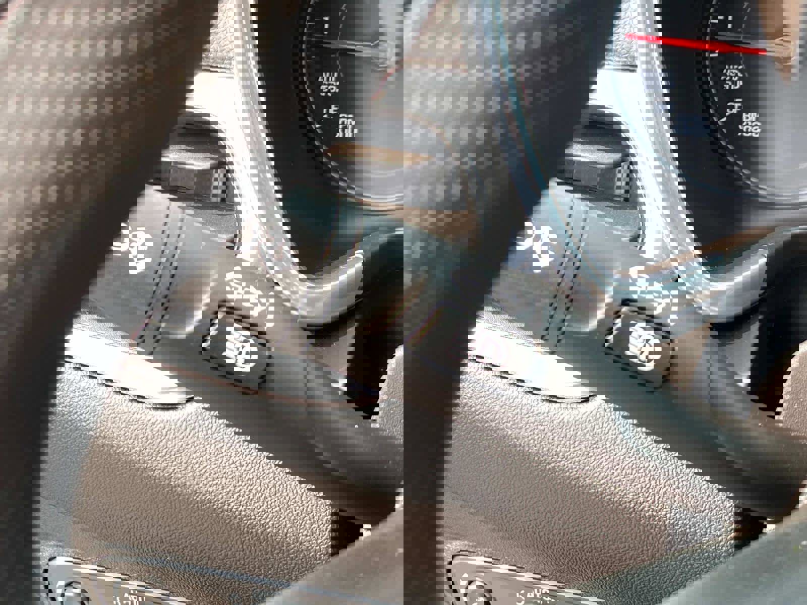 Used 2023 Chevrolet Equinox LT w/ LPO, Floor Liner Package image 18