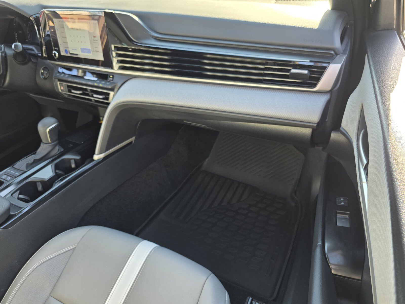 Certified 2025 Toyota Camry SE w/ Convenience Package AWD/4WD image 15