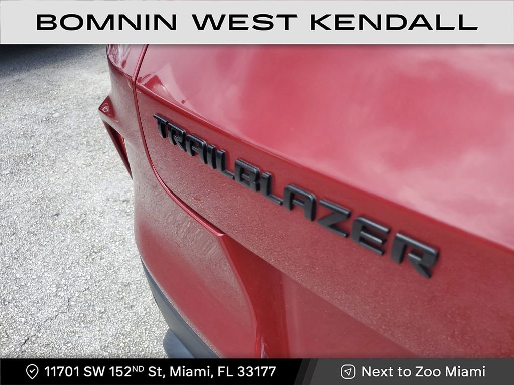 Used 2021 Chevrolet TrailBlazer RS w/ Sun and Liftgate Package image 12