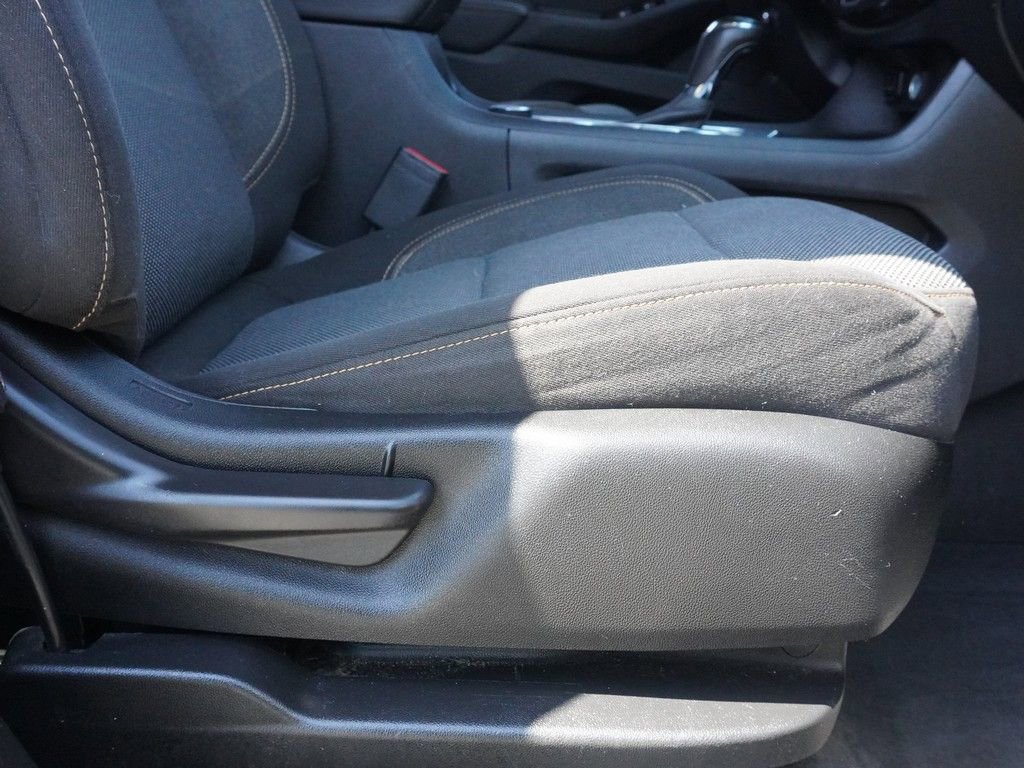 Used 2020 Chevrolet Traverse LT AWD/4WD image 27