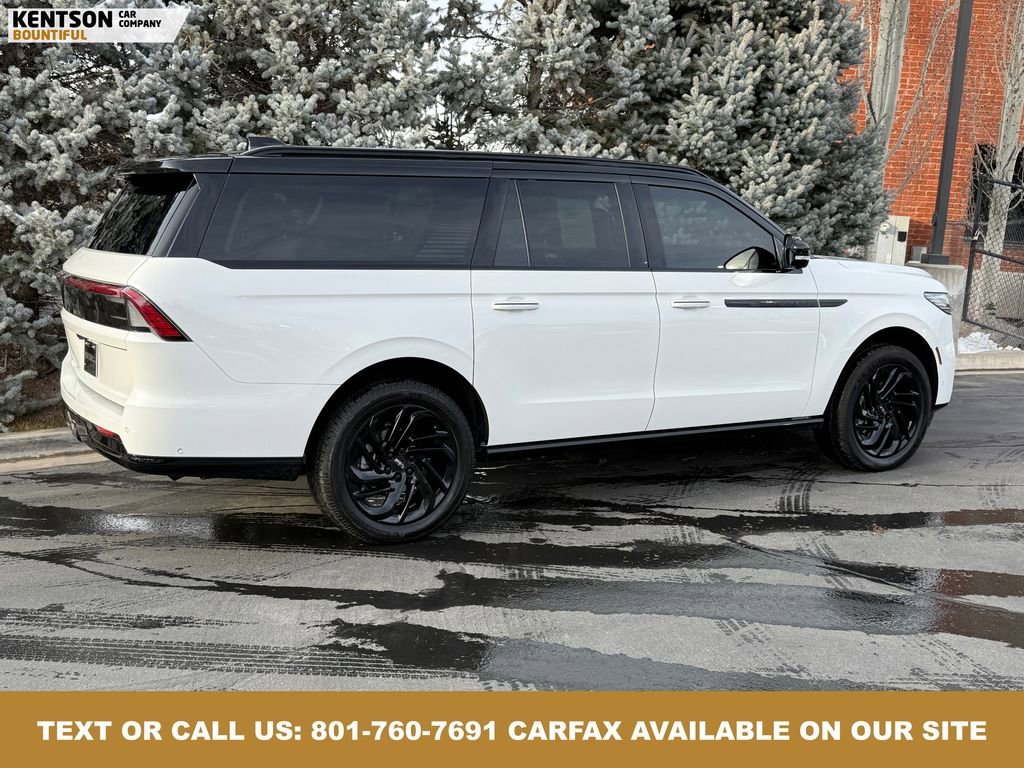 Used 2025 Lincoln Navigator L Reserve image 10