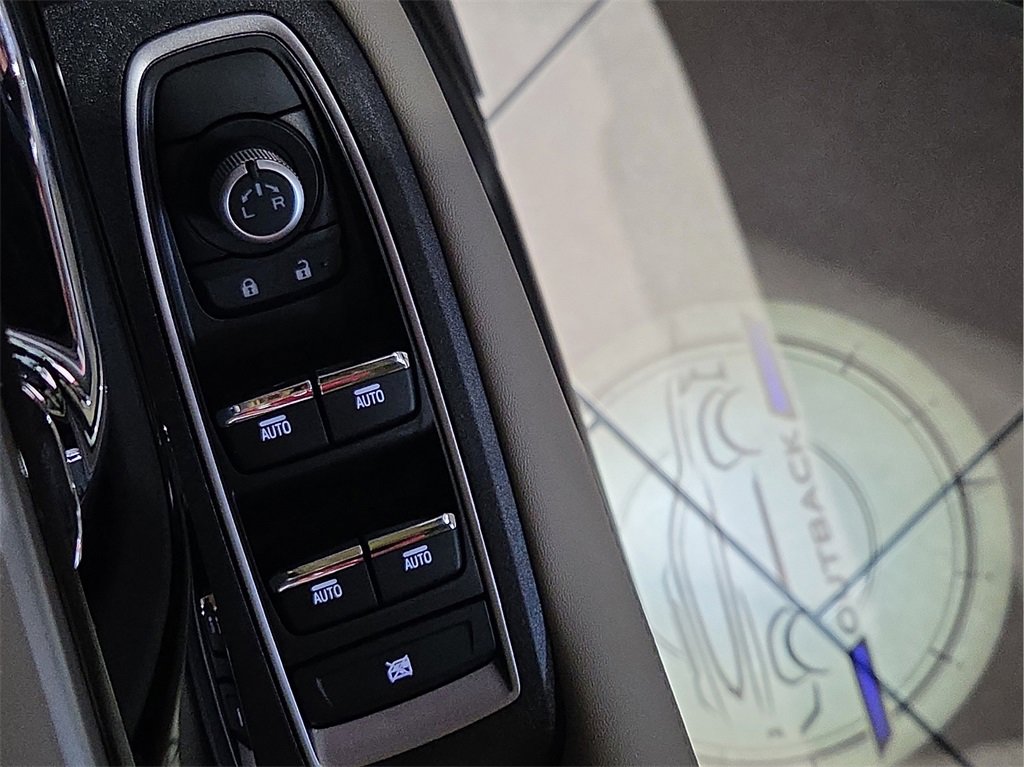 Used 2025 Subaru Outback Limited image 9