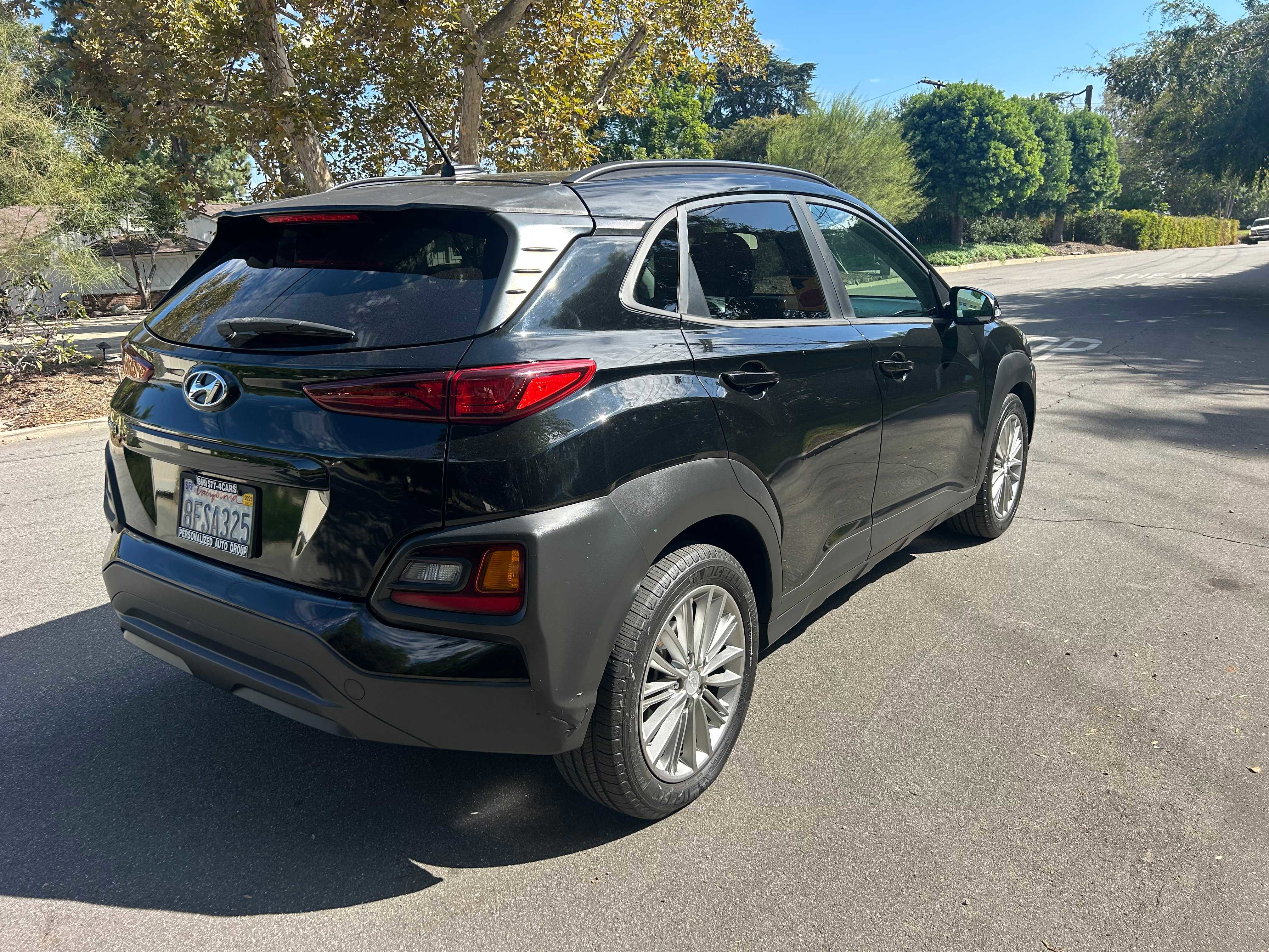 Used 2018 Hyundai Kona SEL w/ SEL Tech Package 02 image 4