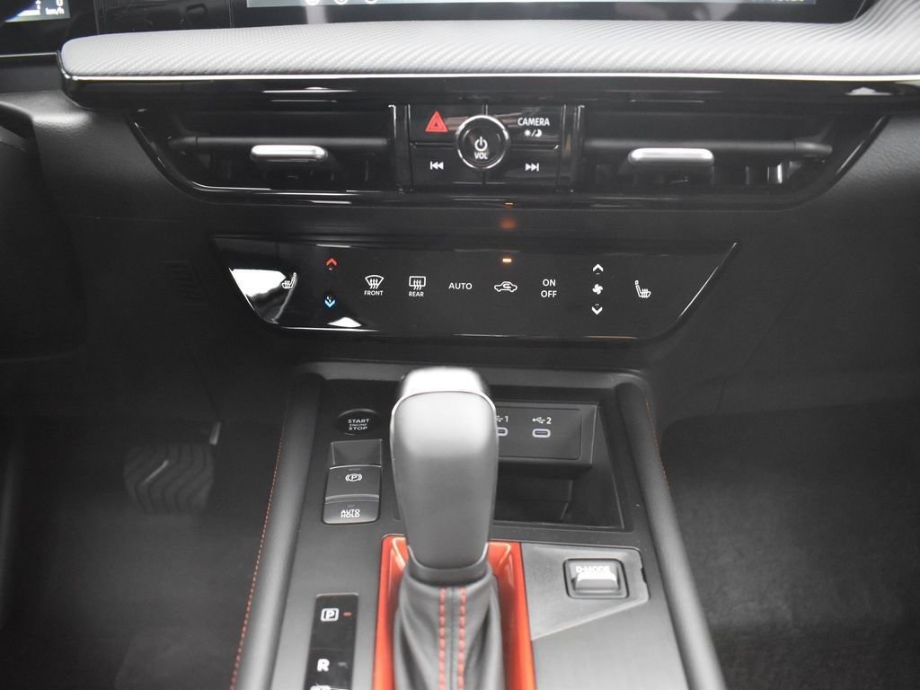New 2026 Nissan Kicks SR w/ Cold Weather Package image 11