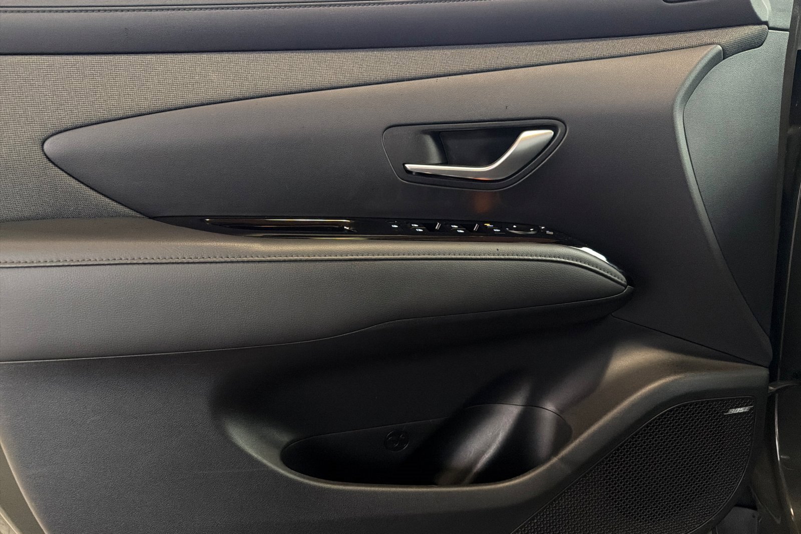 Certified 2025 Hyundai Santa Cruz Limited image 12