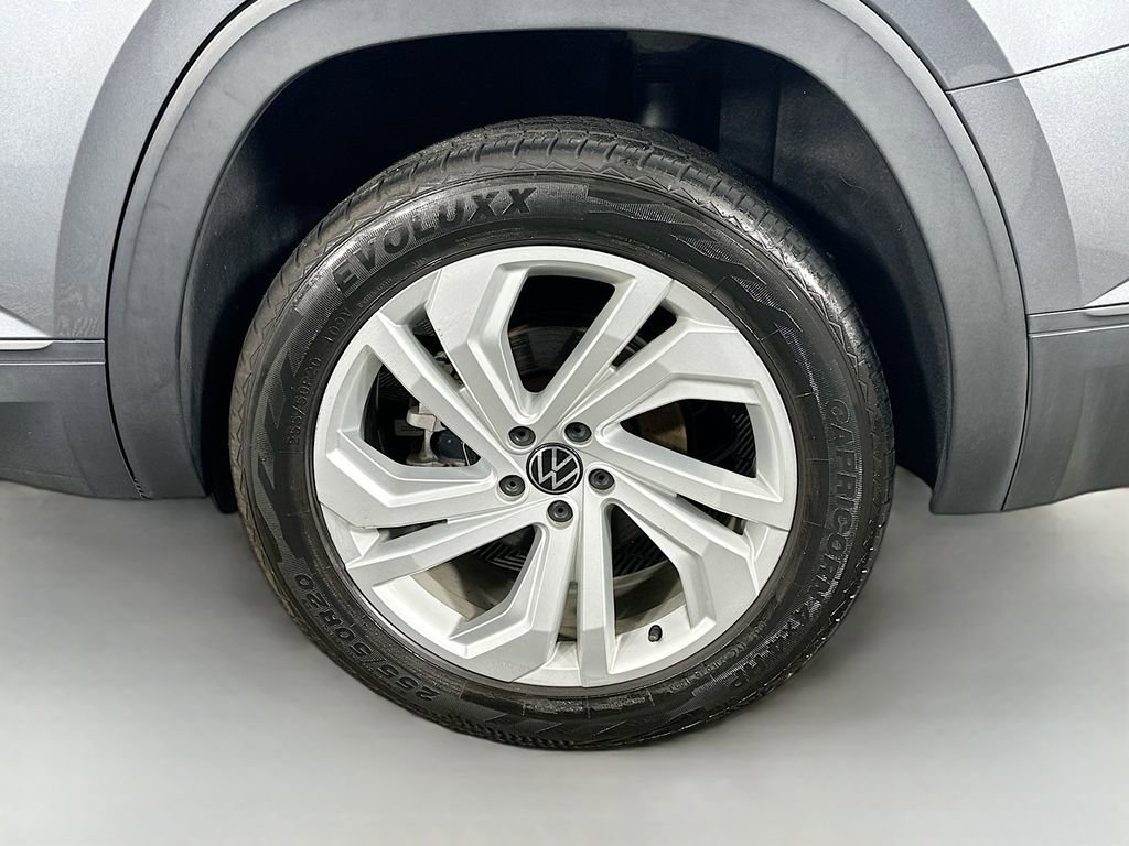 Used 2021 Volkswagen Atlas SE image 32