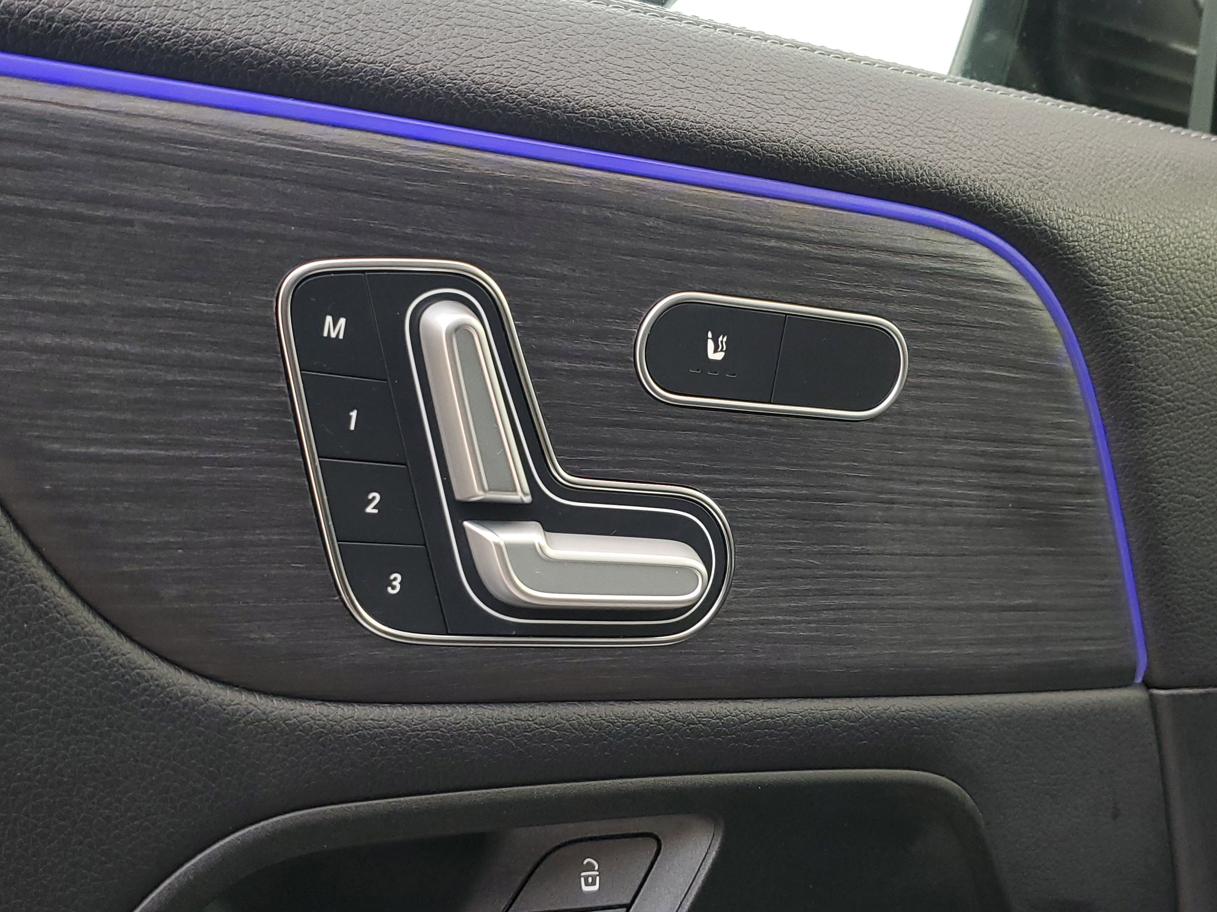 Used 2023 Mercedes-Benz GLA 250 w/ Premium Package image 19