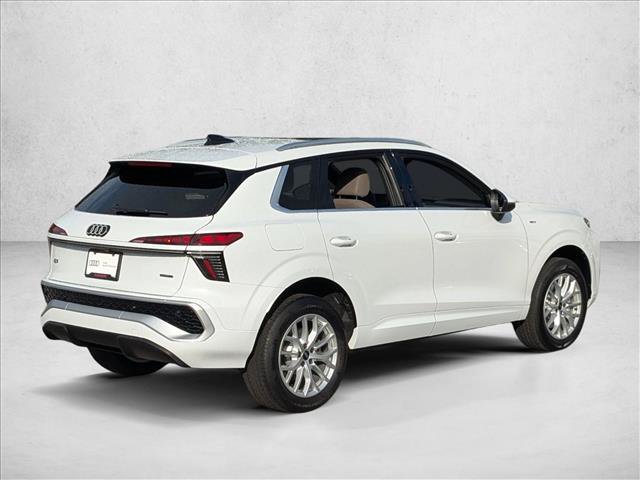 New 2026 Audi Q3 quattro 2.0T w/ Technology Package AWD/4WD image 2