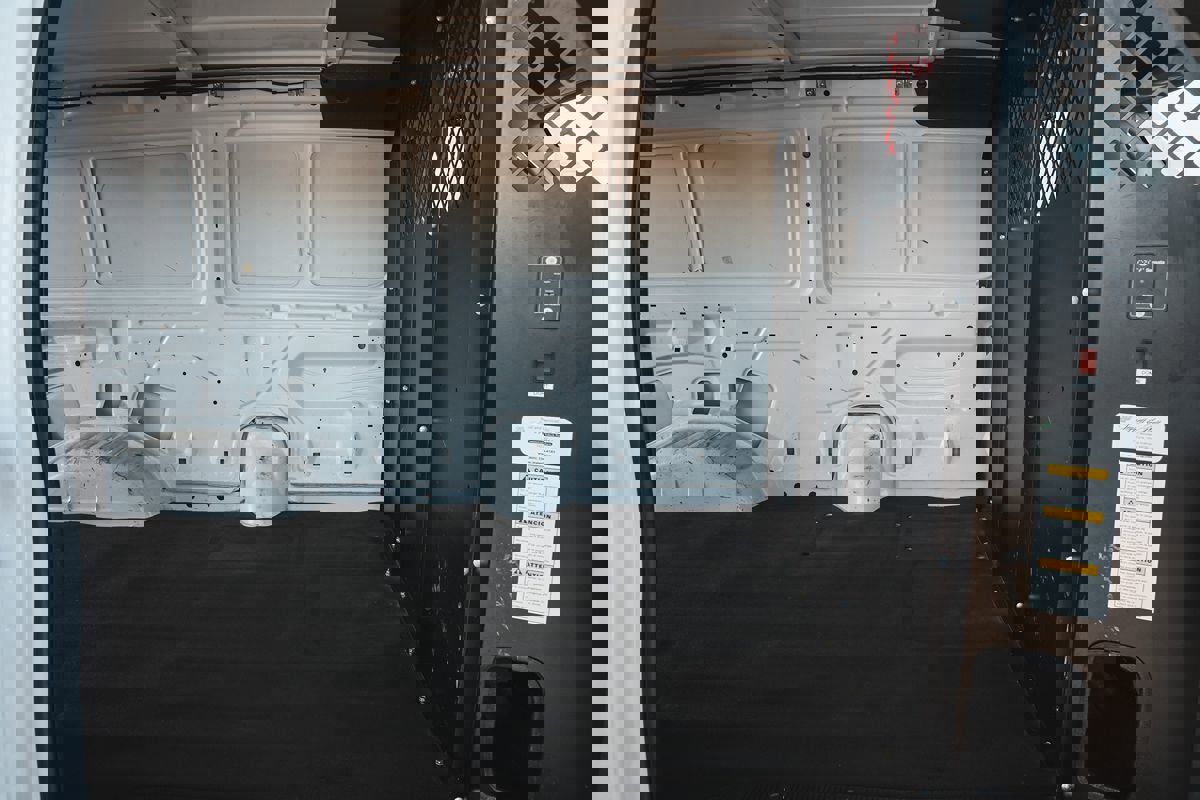 Used 2014 Ford E-150 and Econoline 150 w/ Power Group image 9