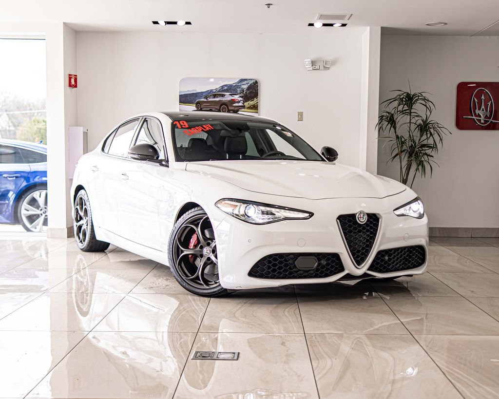 Used 2019 Alfa Romeo Giulia Ti Sport w/ Quick Order Package 22U Sport image 5