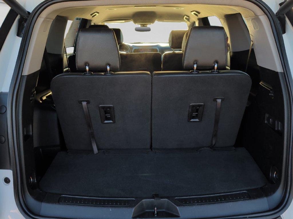 Used 2023 GMC Acadia SLT AWD/4WD image 38