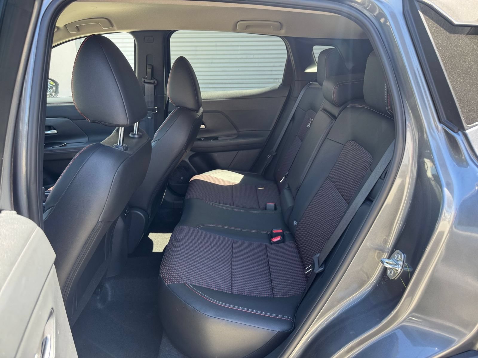 Used 2026 Nissan Kicks SR AWD/4WD image 25