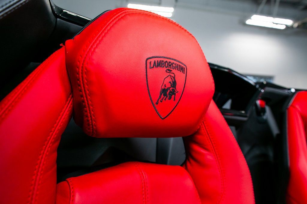 Used 2013 Lamborghini Aventador LP 700-4 image 46