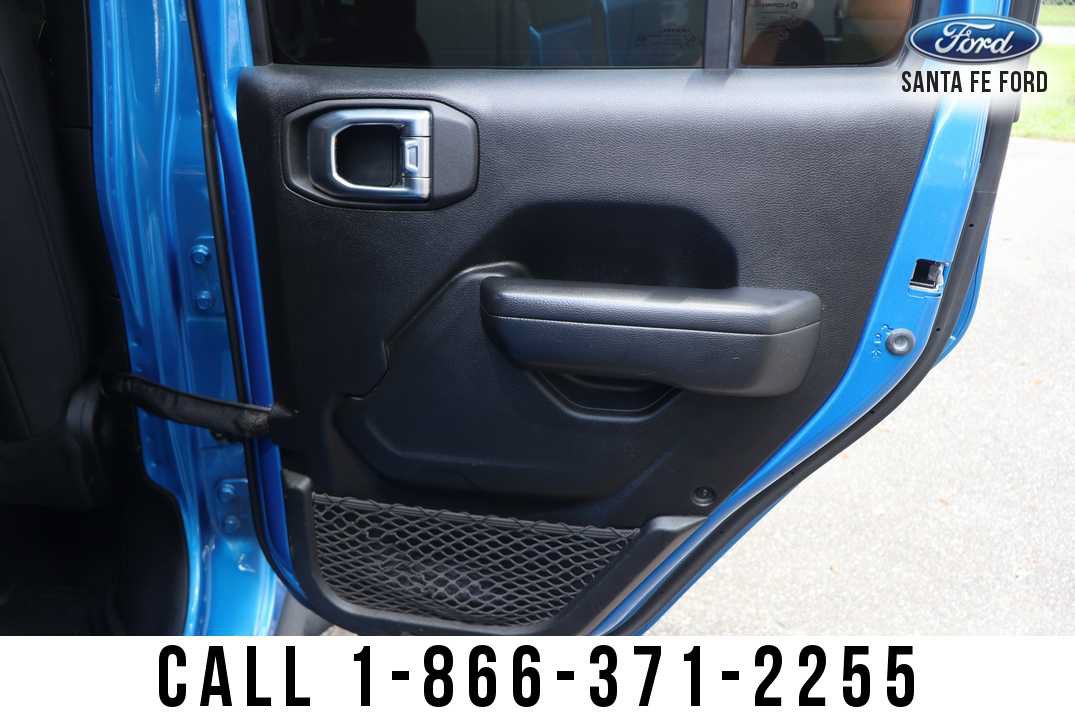 Used 2021 Jeep Gladiator Sport AWD/4WD image 17