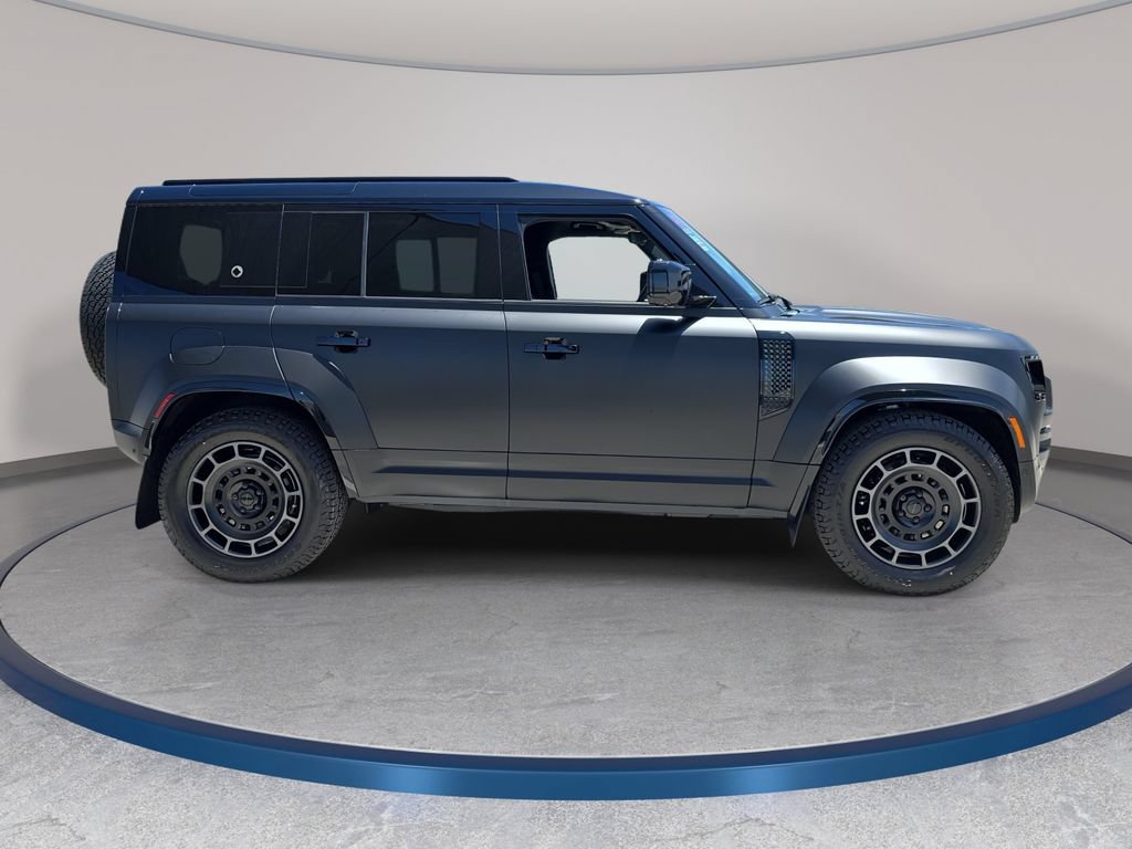 New 2026 Land Rover Defender 110 OCTA AWD/4WD image 4