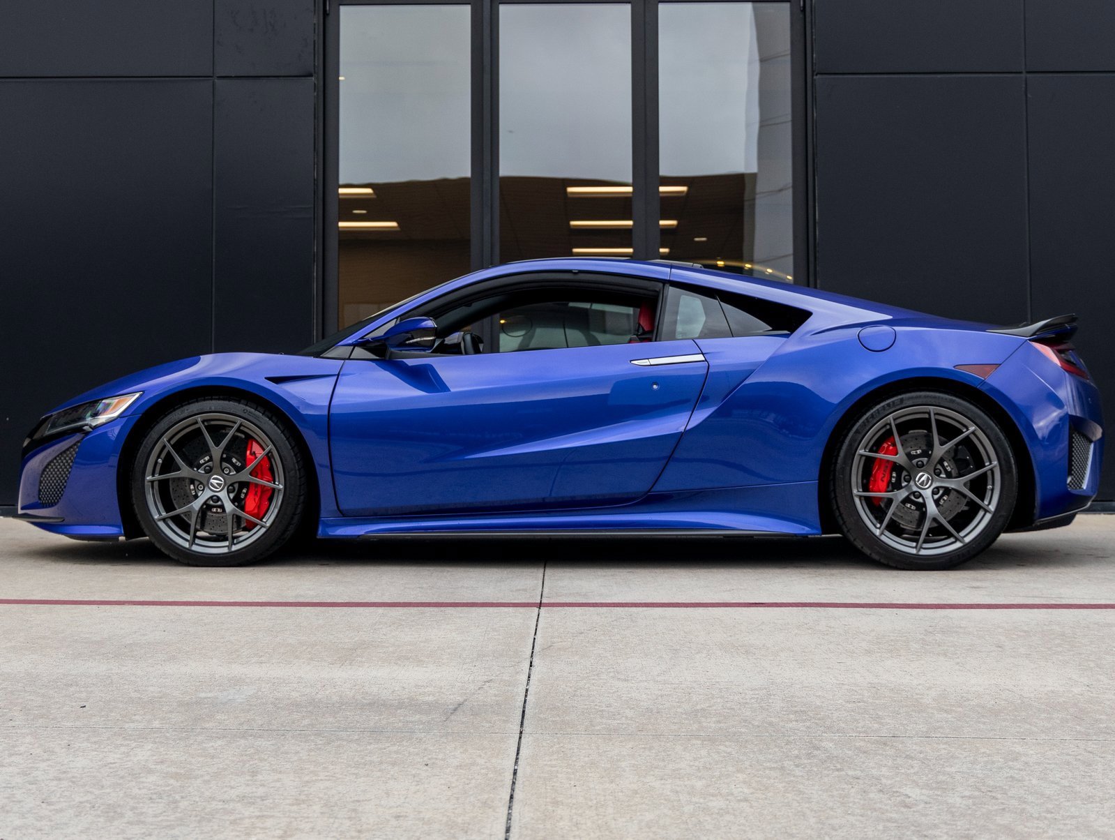 Used 2017 Acura NSX image 9