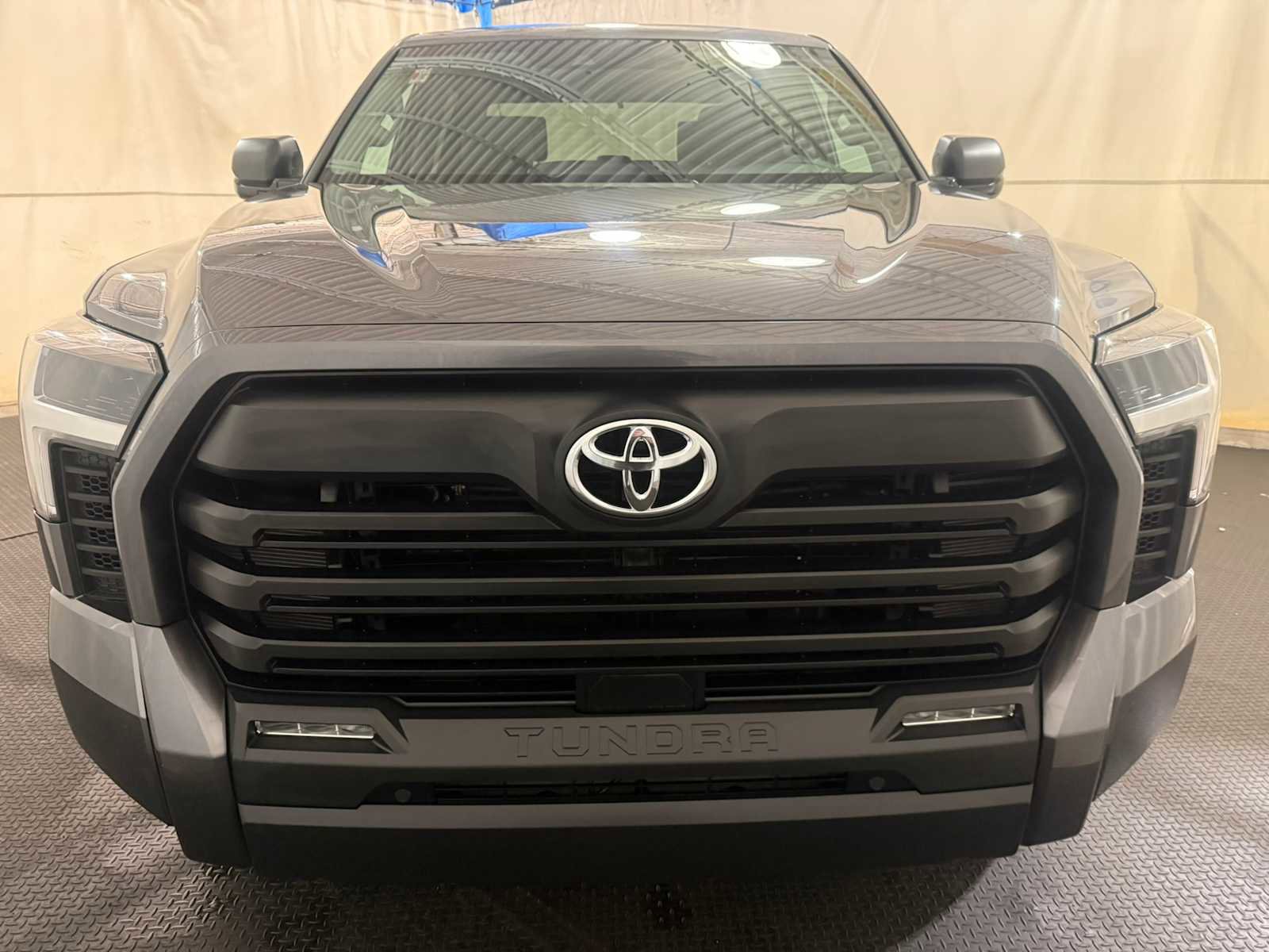 Used 2024 Toyota Tundra SR5 w/ SR5 Convenience Package AWD/4WD image 3