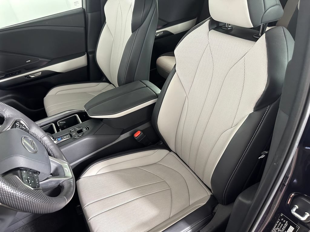 Used 2025 Lexus TX 350 AWD w/ Technology Package image 27