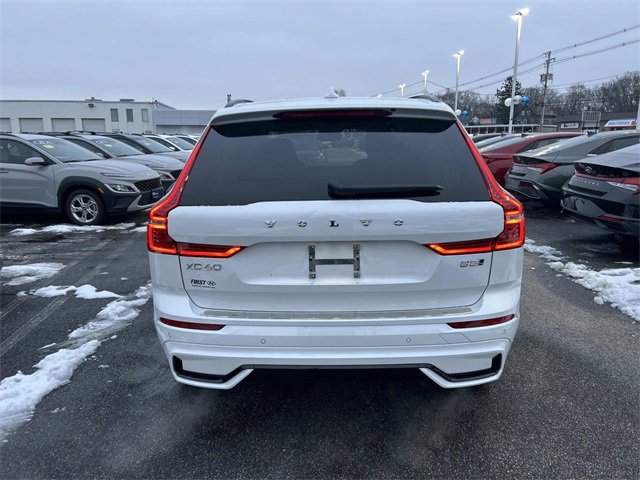 Used 2024 Volvo XC60 B5 Plus w/ Protection Package Premier image 4