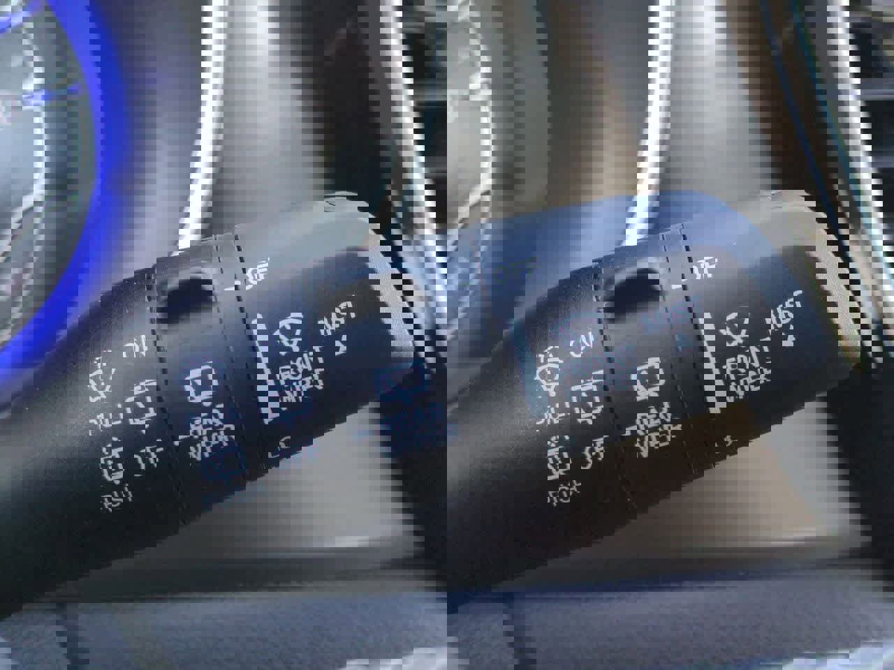 Used 2024 Chrysler Pacifica Touring-L image 18