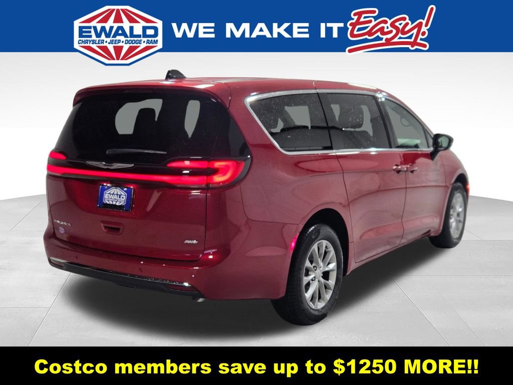New 2026 Chrysler Pacifica Select AWD/4WD image 18