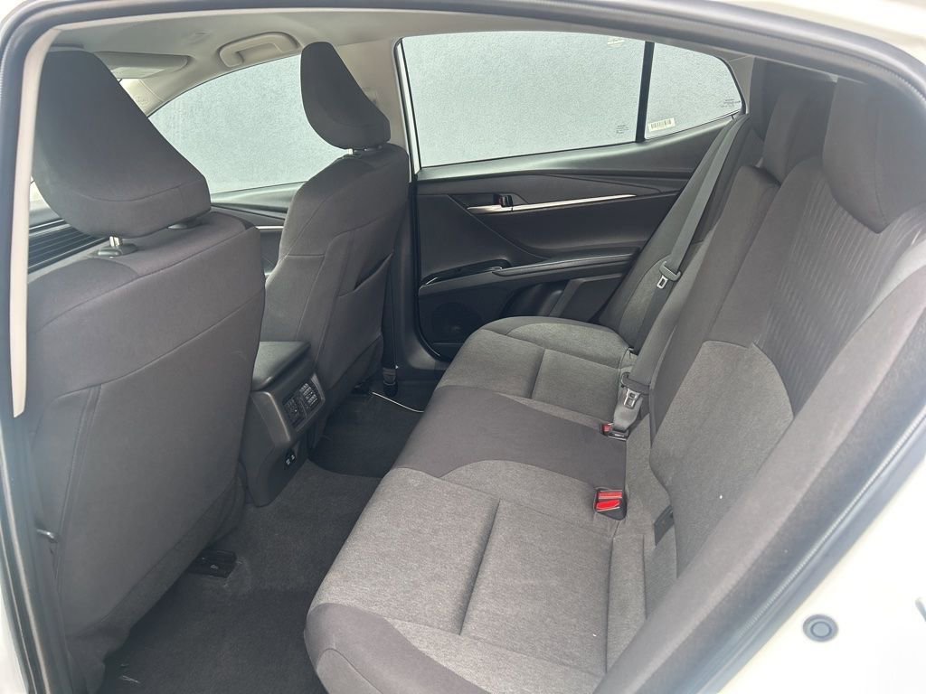 Used 2025 Toyota Camry LE image 13