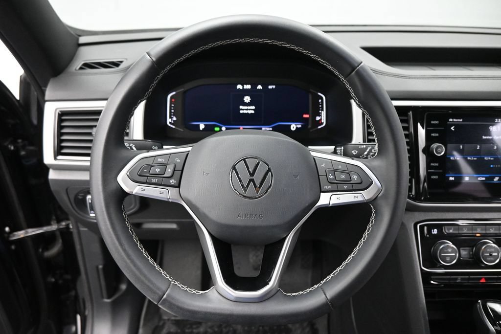Used 2023 Volkswagen Atlas Cross Sport SE w/ Black Wheel Package AWD/4WD image 12