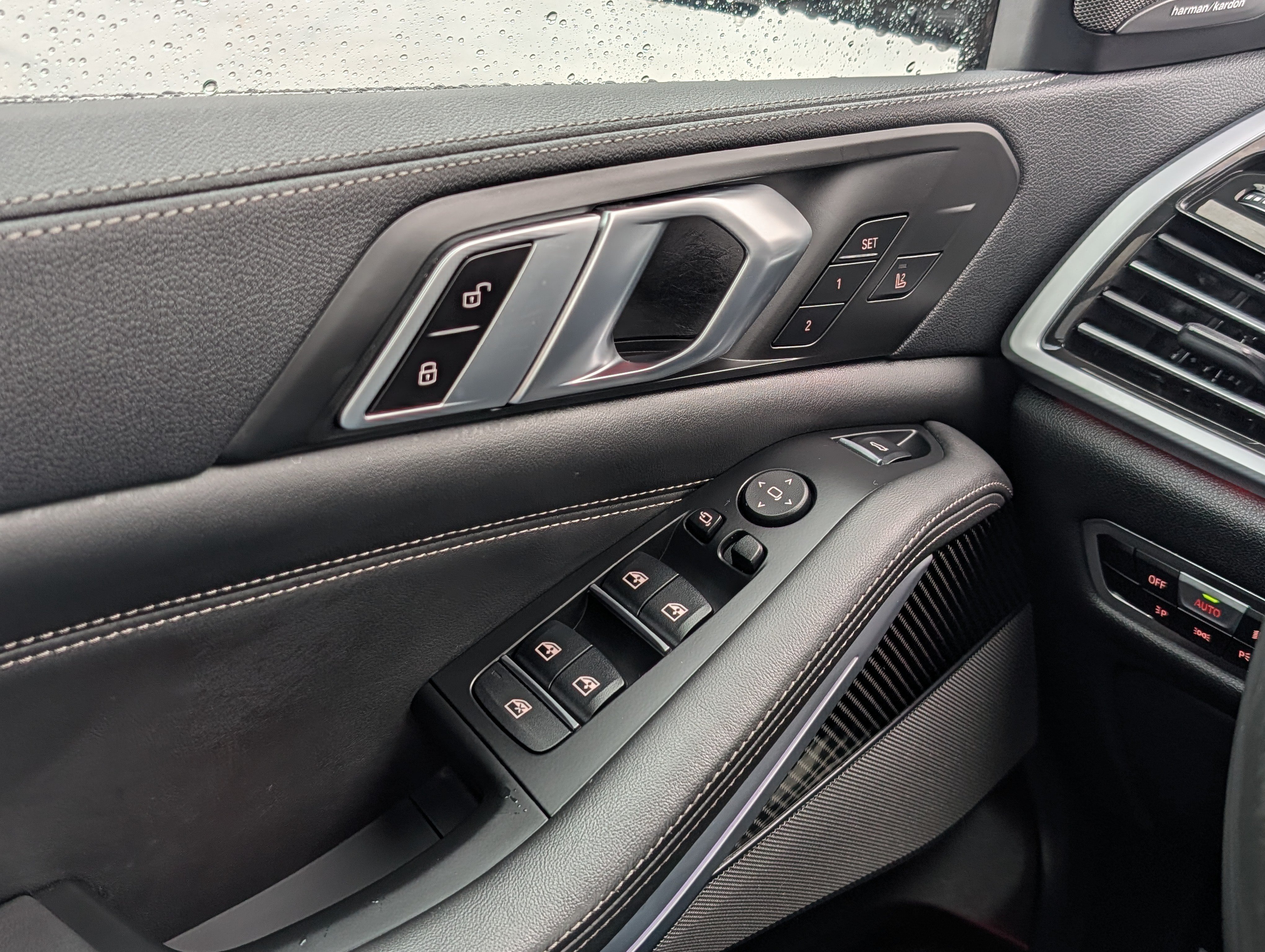 Used 2022 BMW X5 M50i AWD/4WD image 19