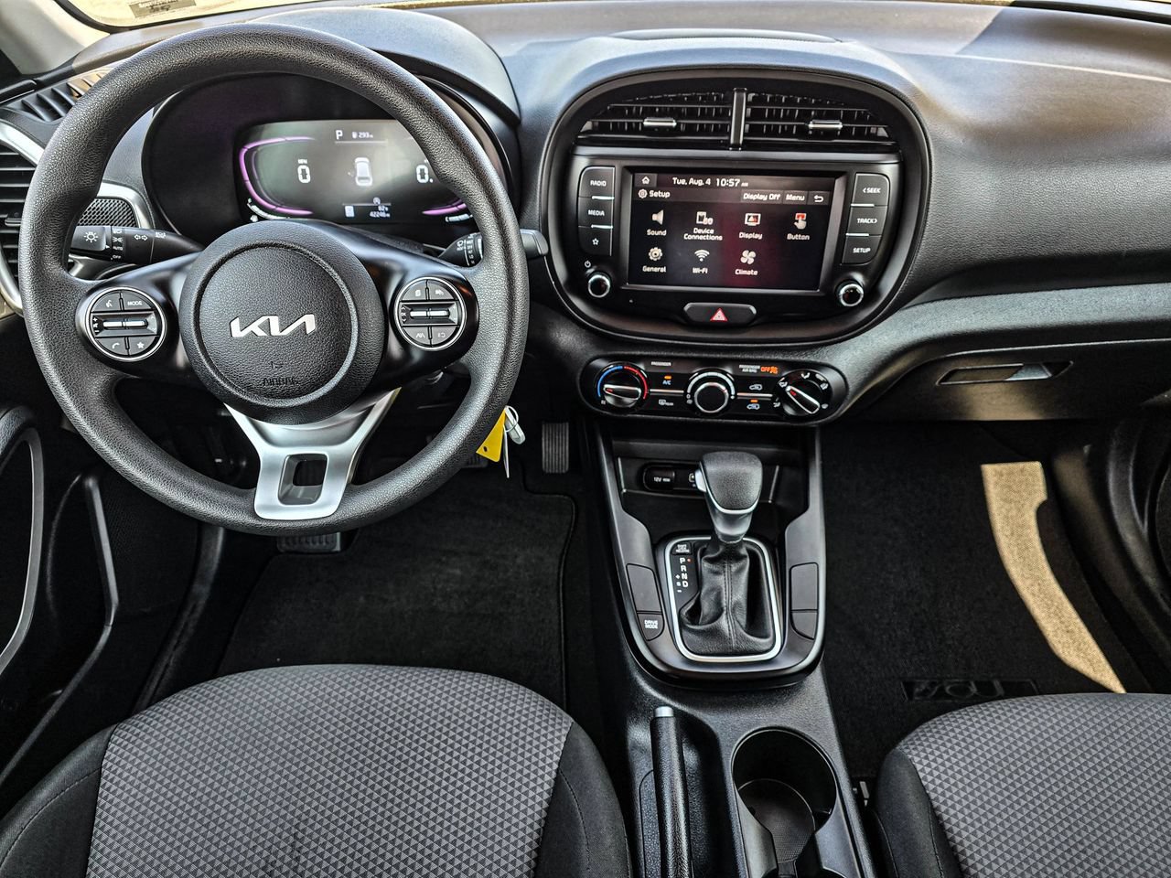 Used 2024 Kia Soul LX w/ Option Group 015 FWD image 34
