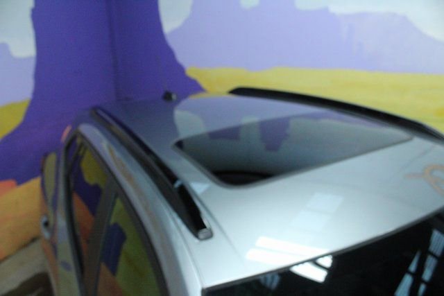 Used 2025 Chevrolet Trax RS w/ Sunroof Package image 2