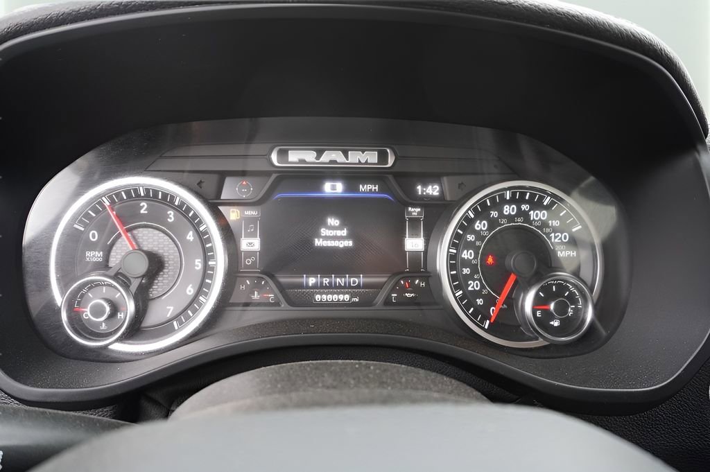 Used 2022 RAM 1500 Laramie AWD/4WD image 12