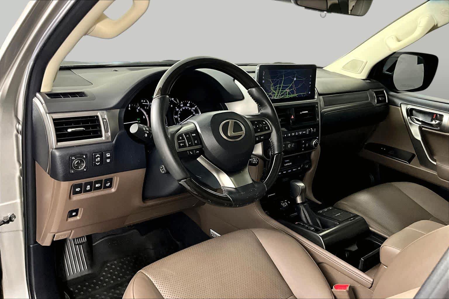 Used 2022 Lexus GX 460 Luxury w/ Accessory Package AWD/4WD image 16